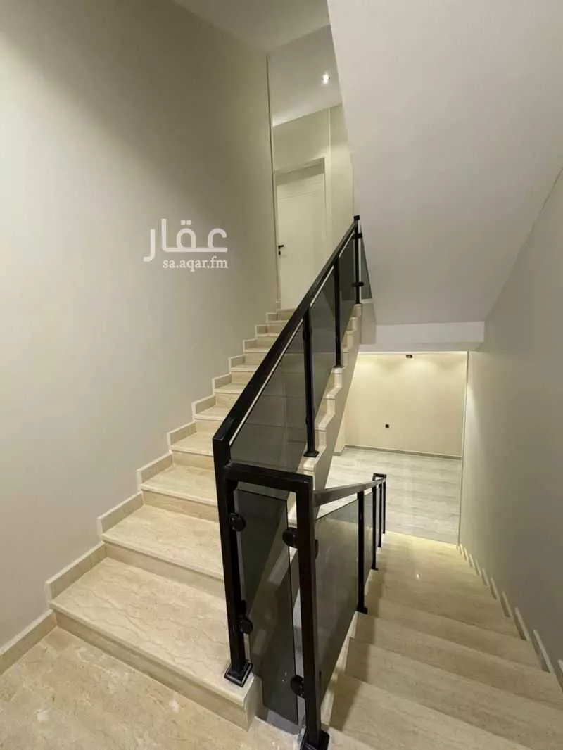 15 bedroom villa in Al Uraija Al Gharbiyah, Riyadh 6