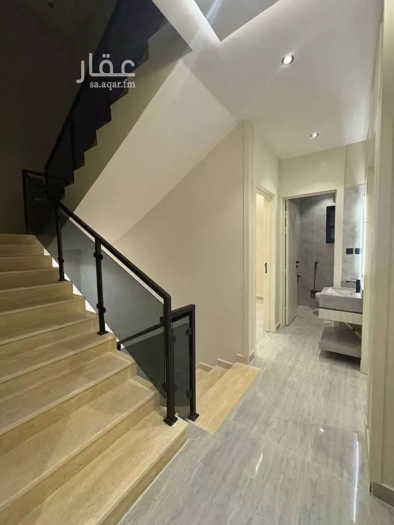 15 bedroom villa in Al Uraija Al Gharbiyah, Riyadh 9