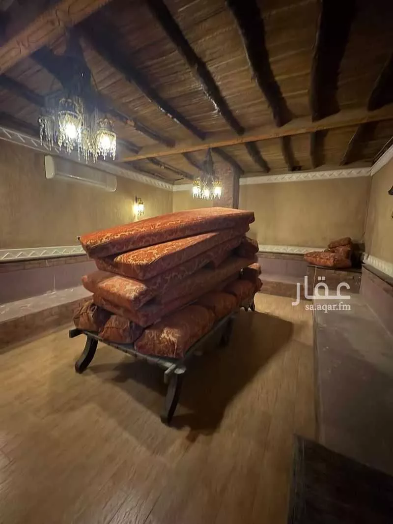 فيلا 5 غرف في الرائد 15