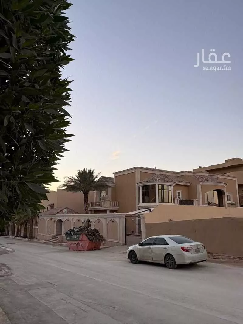 فيلا 5 غرف في الرائد 4