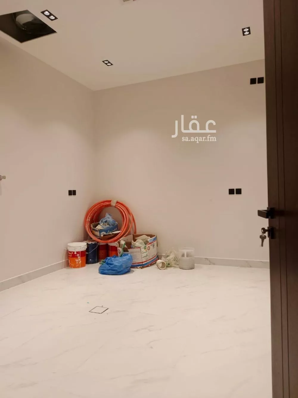فيلا 7 غرف في الجنادرية 9