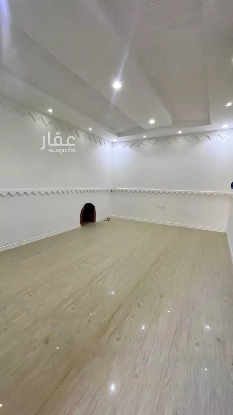 فيلا 12 غرف في الرمال 11