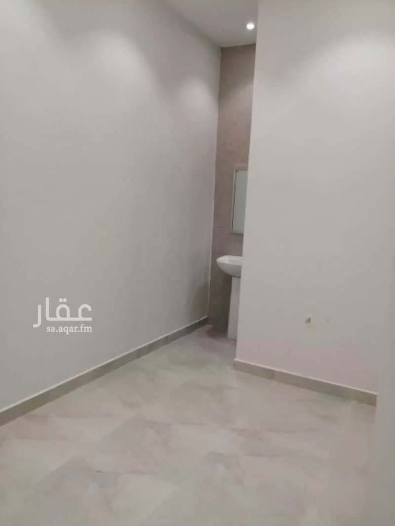 فيلا 4 غرف في العارض 12
