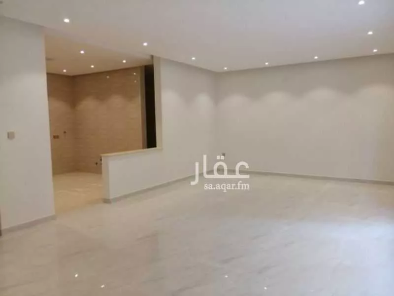فيلا 4 غرف في العارض 8