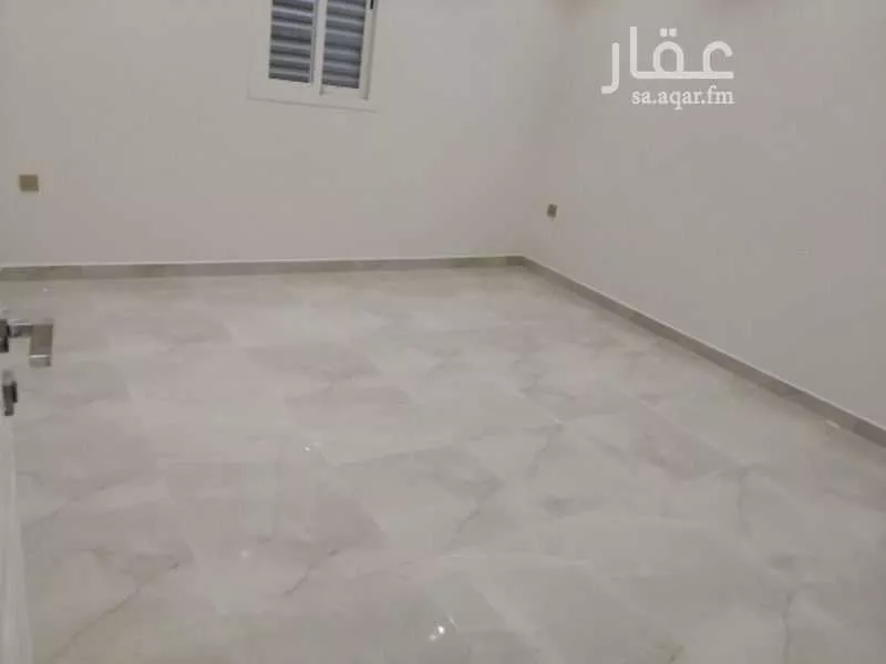 فيلا 4 غرف في العارض 10