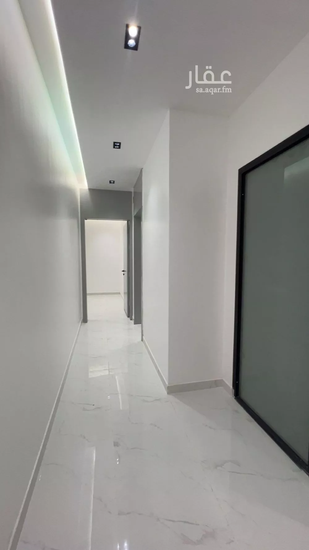 5 bedroom villa in Al Janadriyah 6