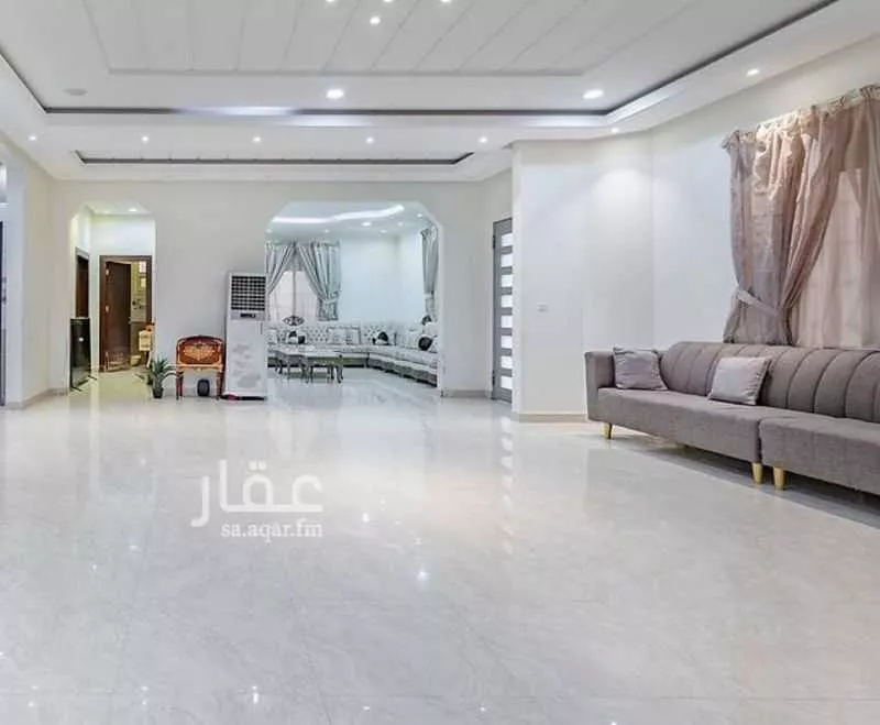 5 bedroom villa in Irqah, Riyadh 2