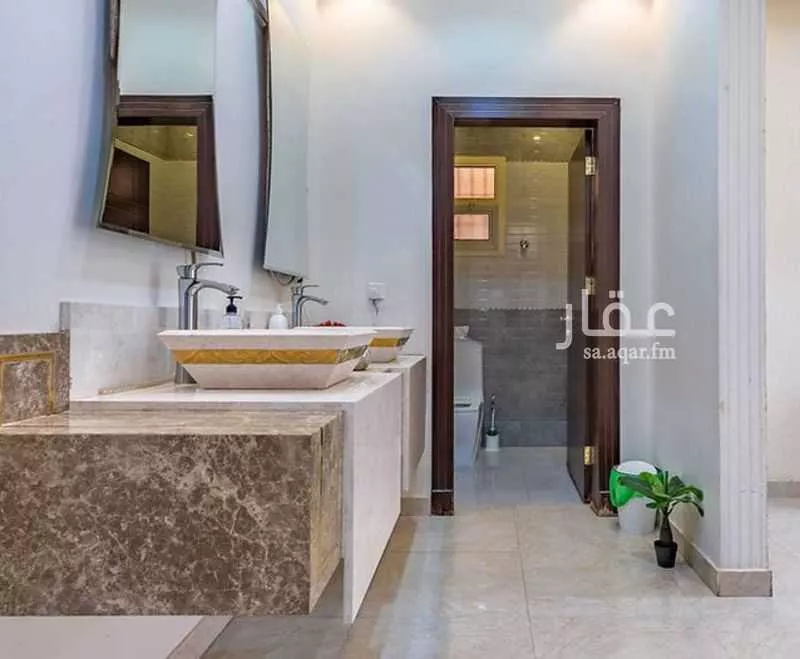 5 bedroom villa in Irqah, Riyadh 11