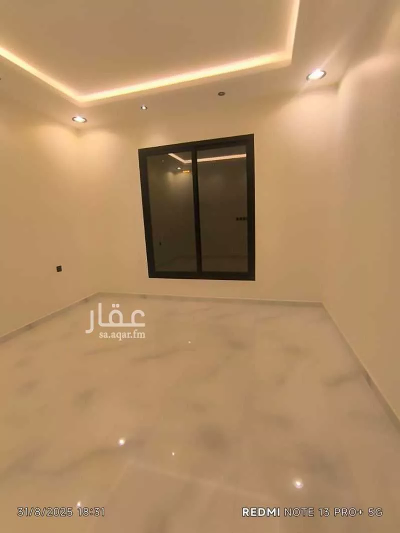 9 bedroom villa in Dhahrat Laban 9