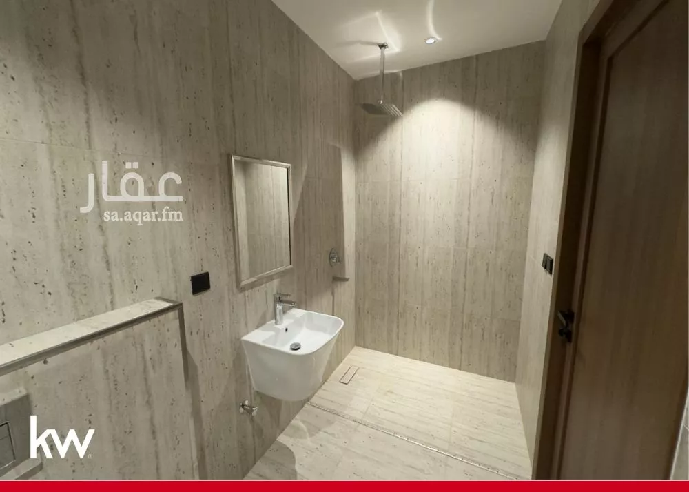 3 bedroom apartment in Irqah 21