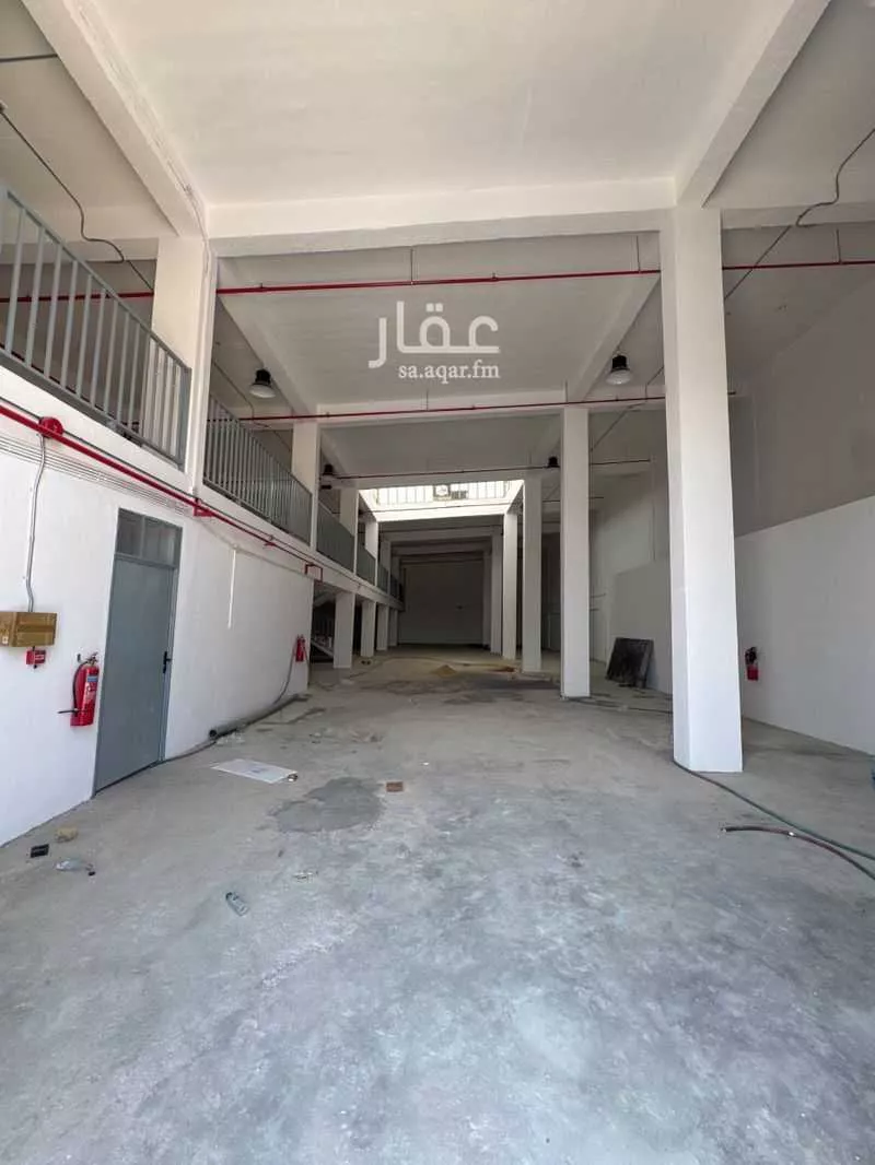 2 bedroom warehouse in Al Faisaliyyah, Riyadh 4