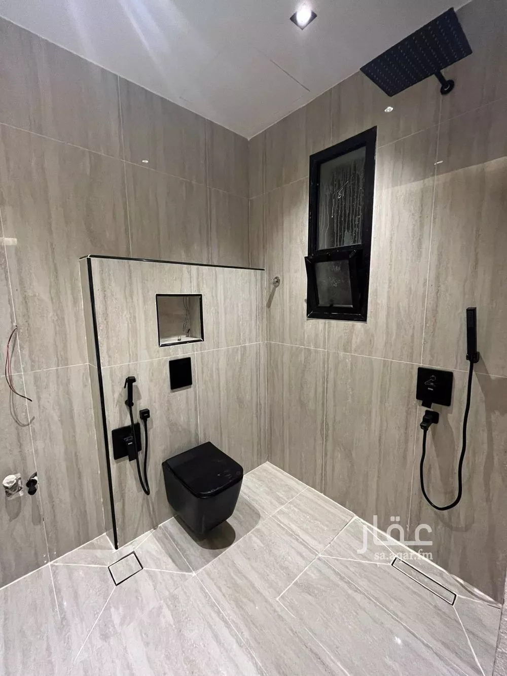 6 bedroom apartment in Al Rimal 3