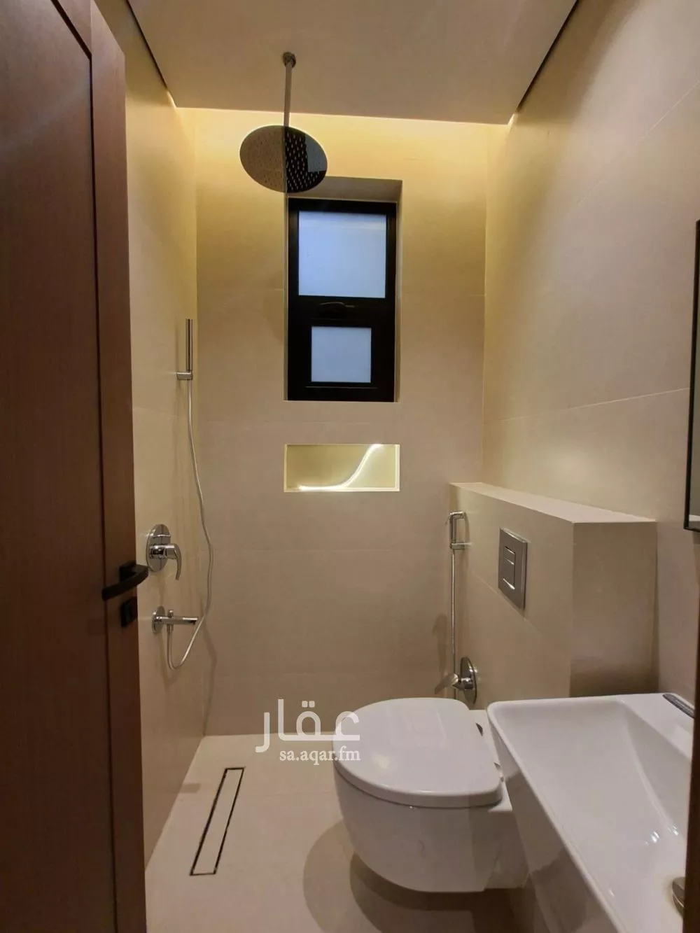 3 bedroom floor in Al Qairawan 7