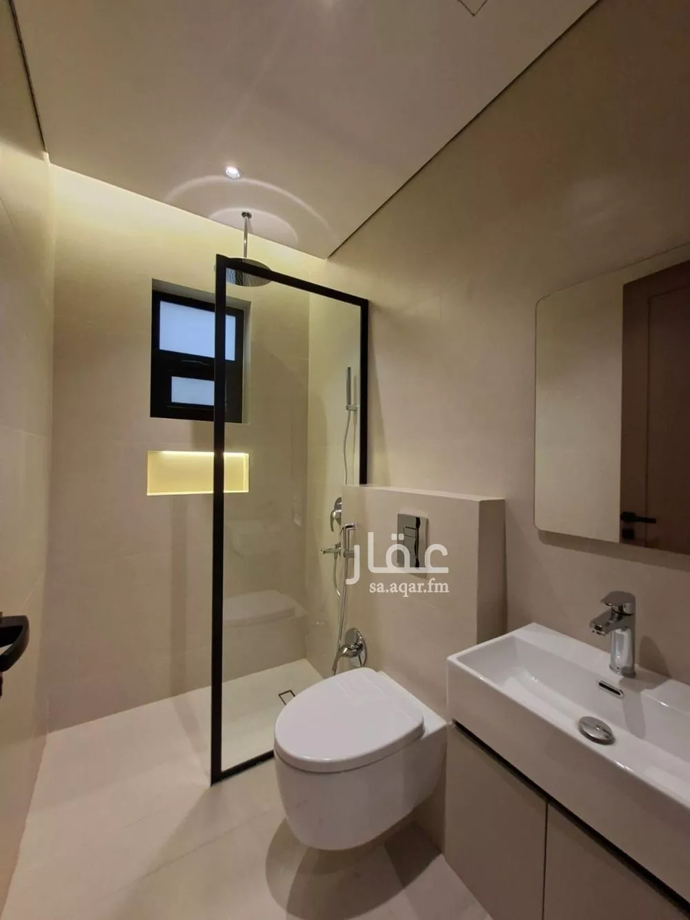 3 bedroom floor in Al Qairawan 8