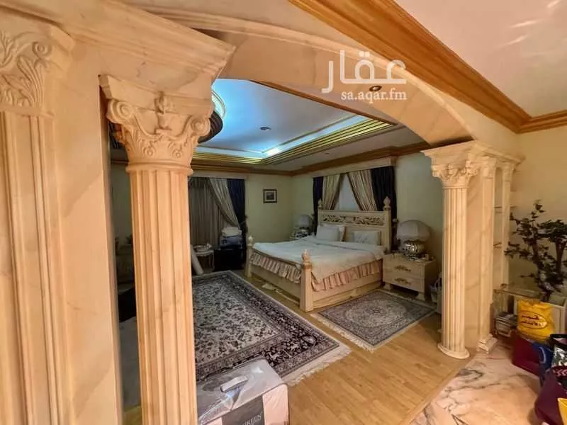 فيلا 5 غرف في الواحة 8