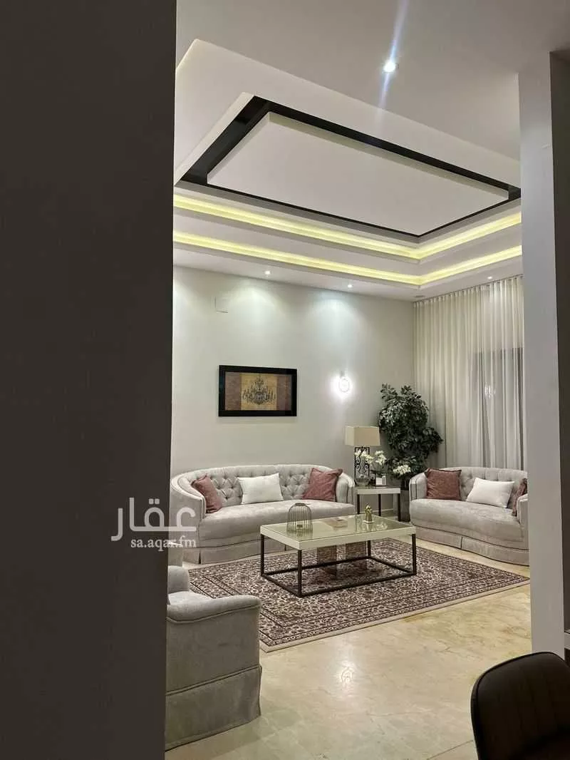 فيلا 5 غرف في الملقا 4