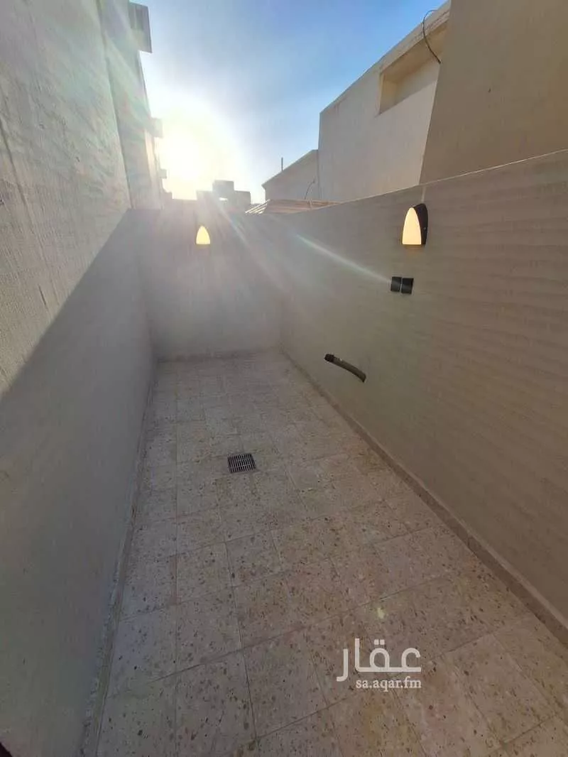 فيلا 5 غرف في ظهرة لبن 10