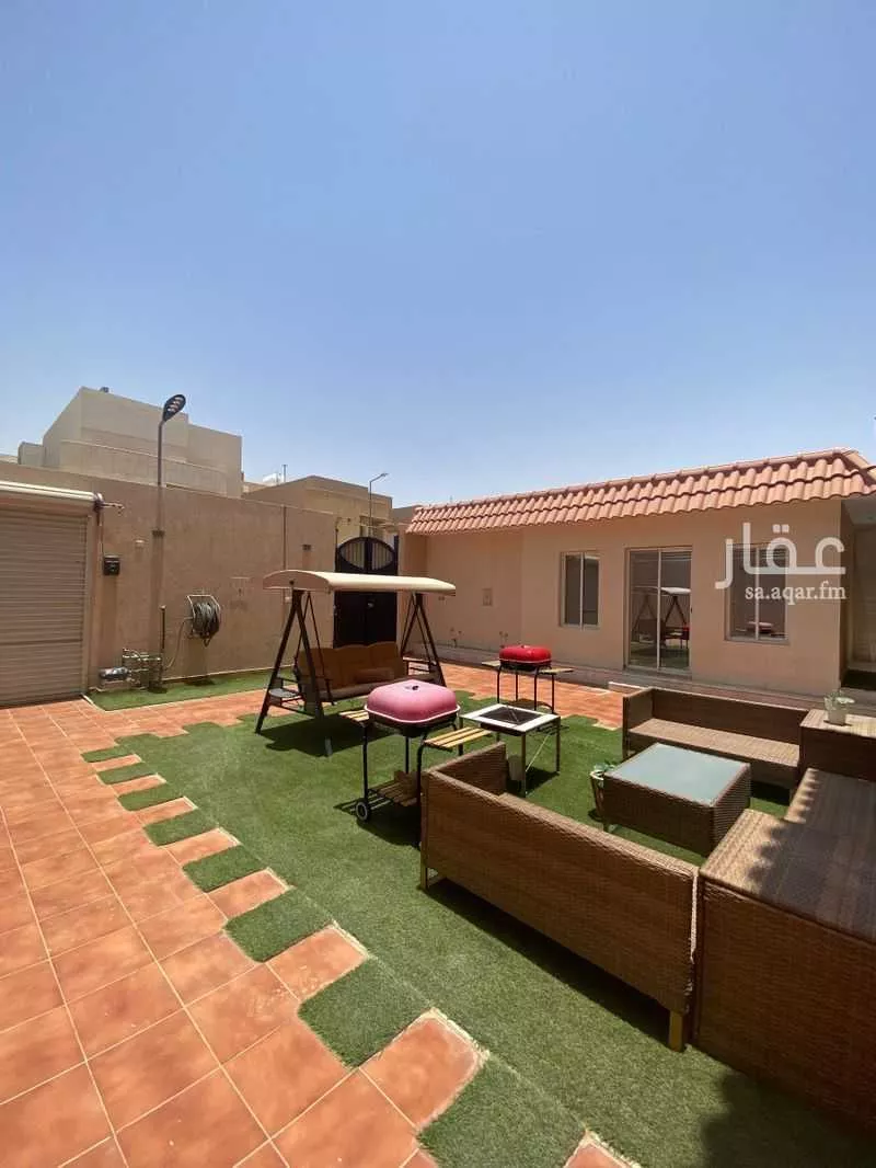 10 bedroom villa in Al Falah 2
