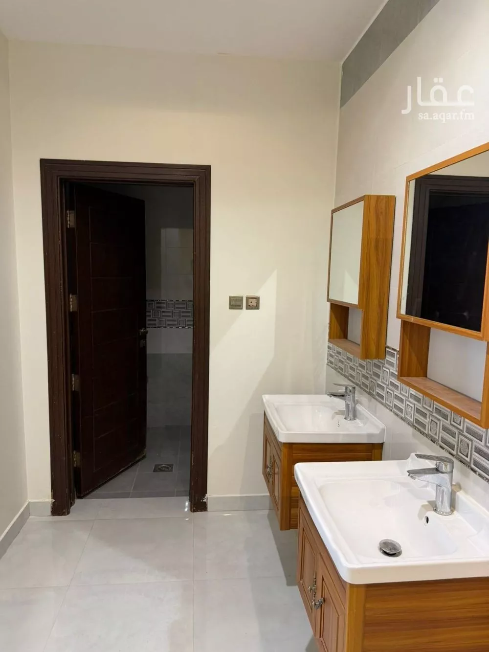 دور 3 غرف في النرجس 5