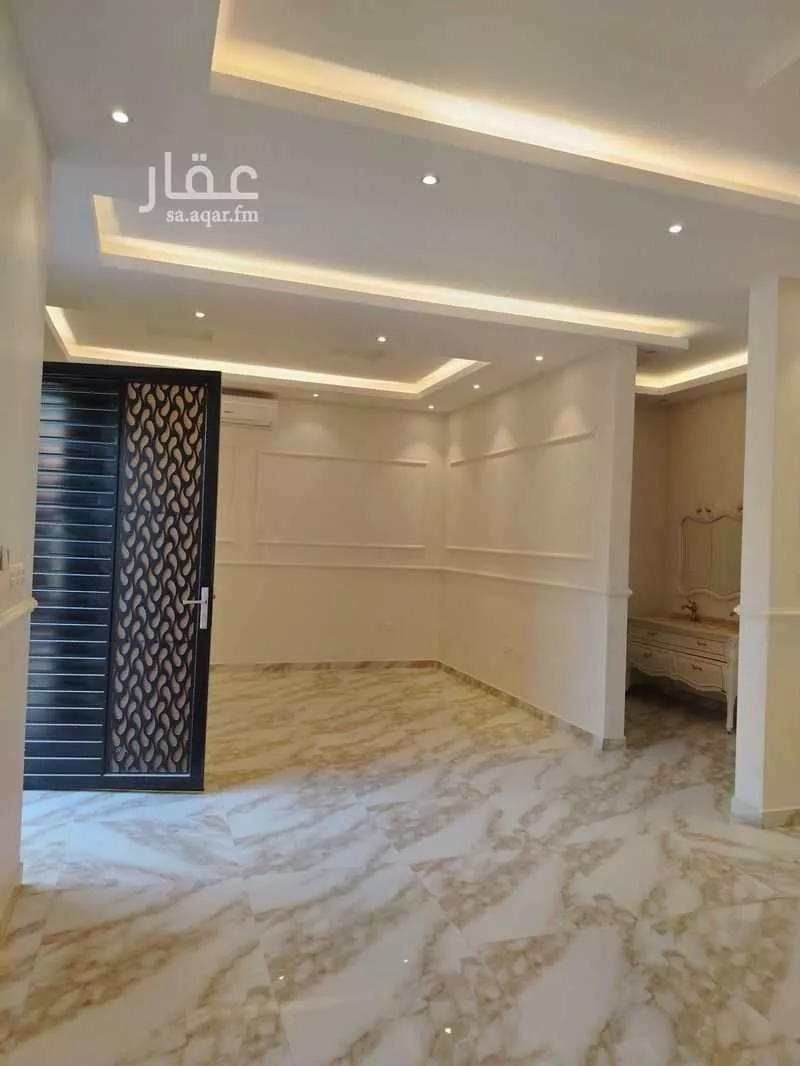 فيلا 7 غرف في العارض 10