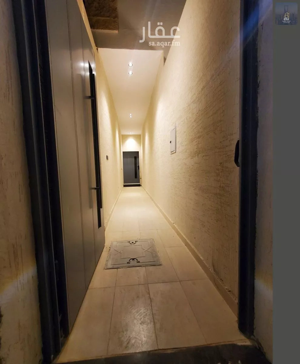 6 bedroom villa in Al Janadriyah 15
