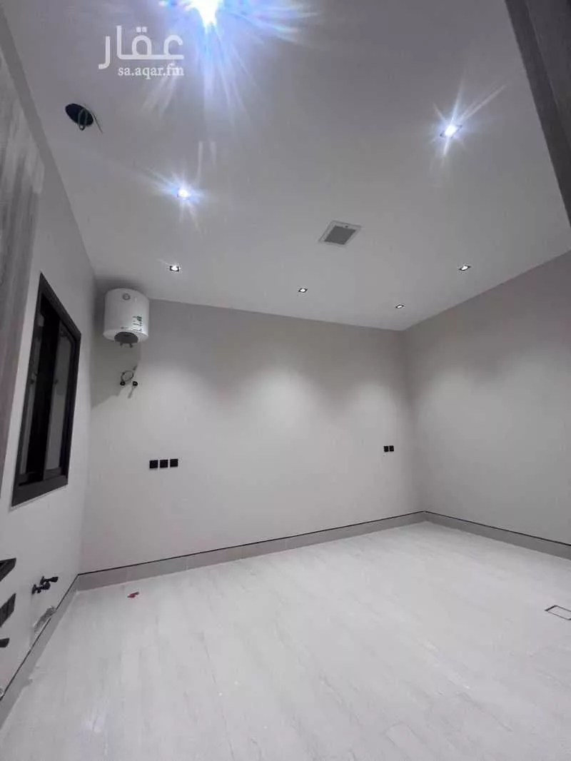 5 bedroom villa in Al Rimal 4