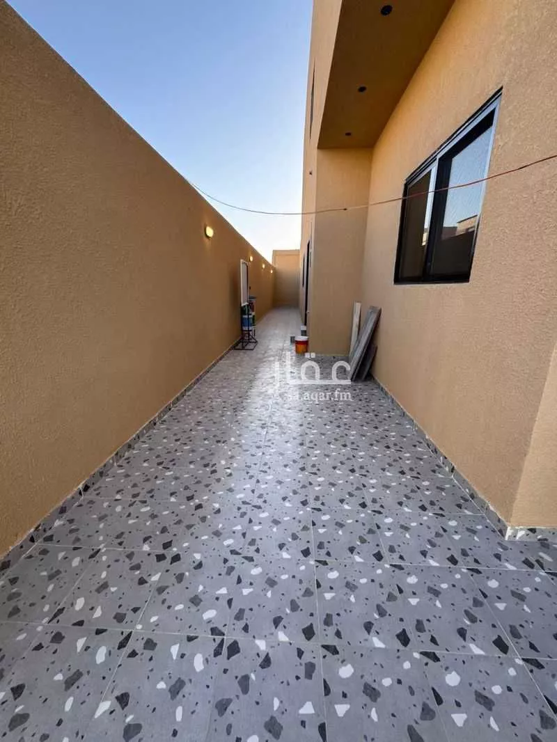 4 bedroom villa in Al Zahrah 6