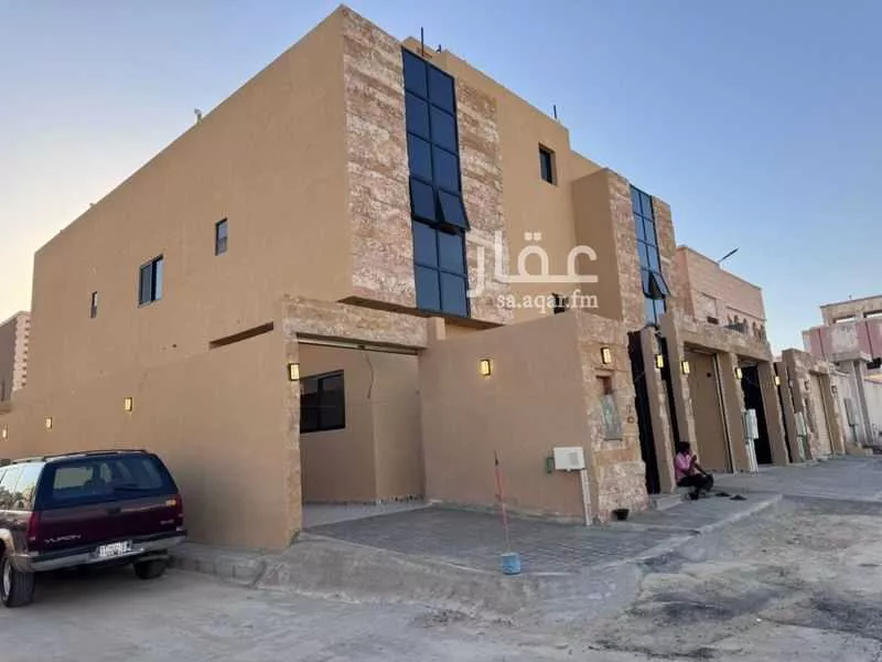 4 bedroom villa in Al Zahrah 9