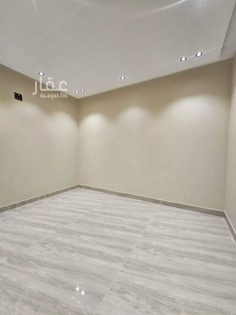 5 bedroom villa in Al Uraija Al Gharbiyah 13
