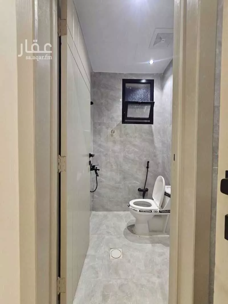 5 bedroom villa in Al Uraija Al Gharbiyah 17