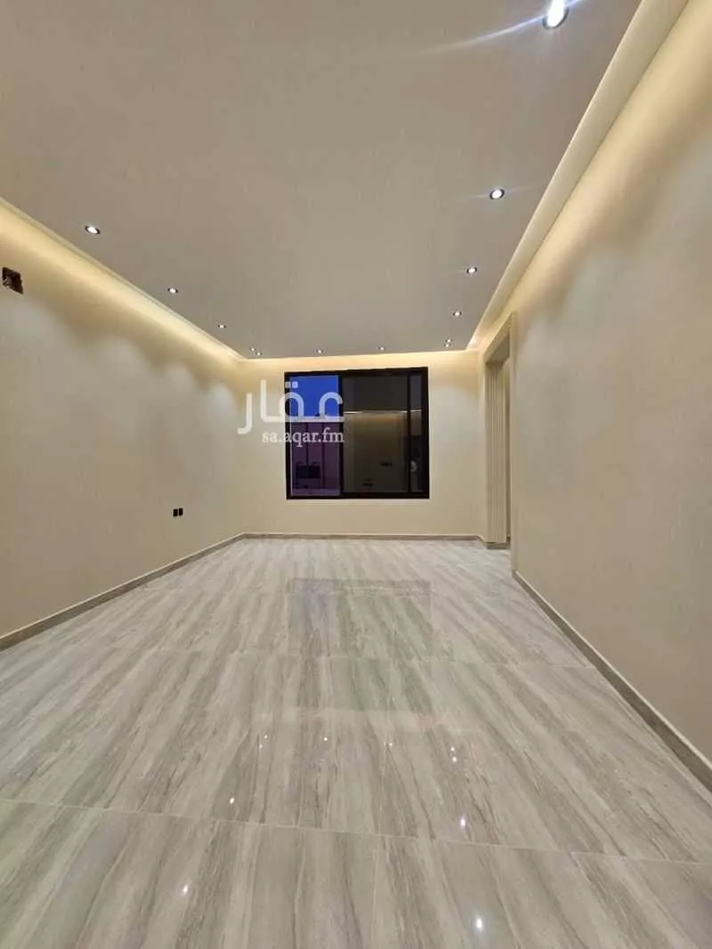 5 bedroom villa in Al Uraija Al Gharbiyah 3