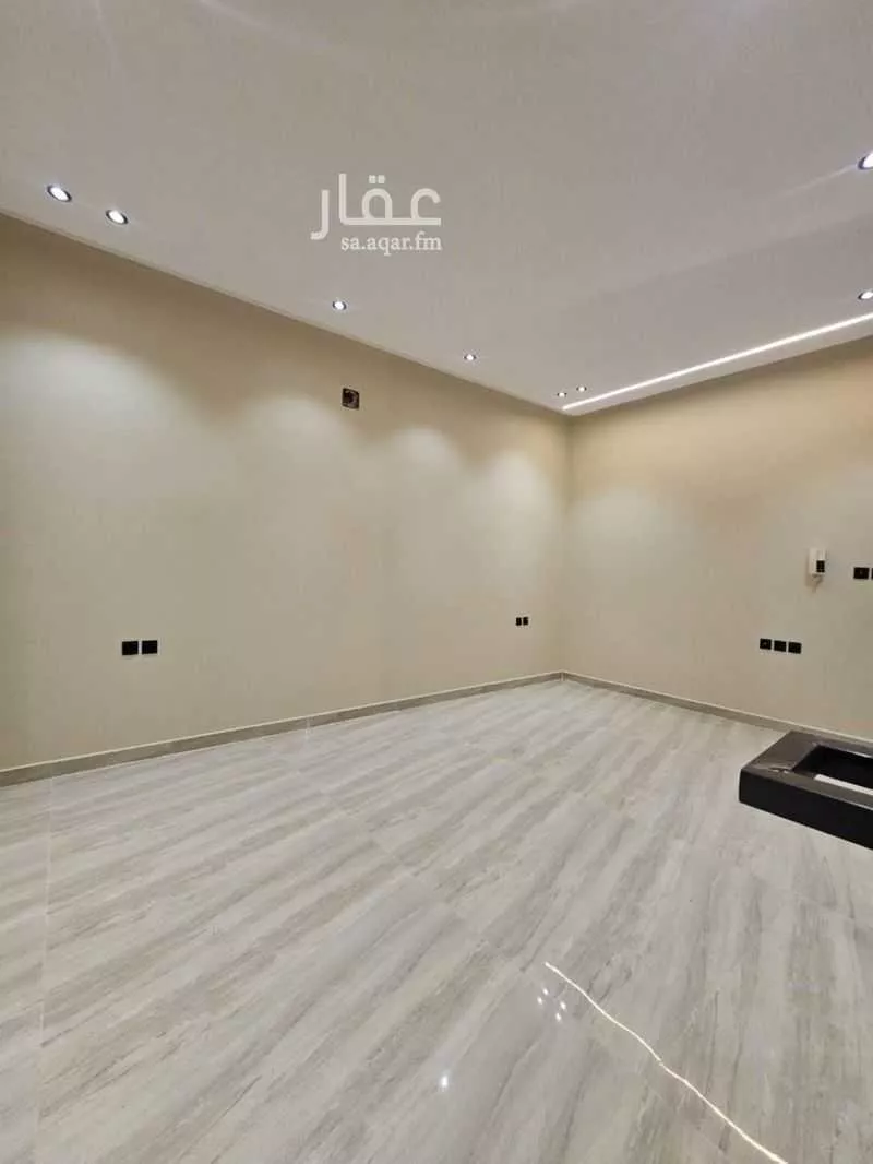 5 bedroom villa in Al Uraija Al Gharbiyah 6