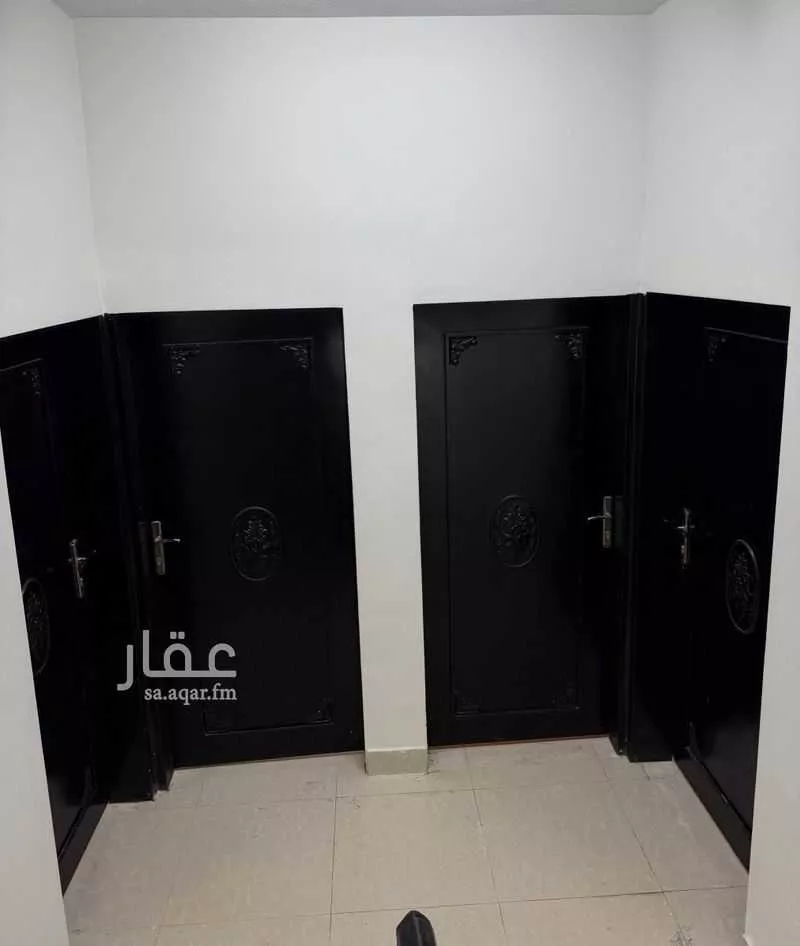 فيلا 5 غرف في الرمال 10