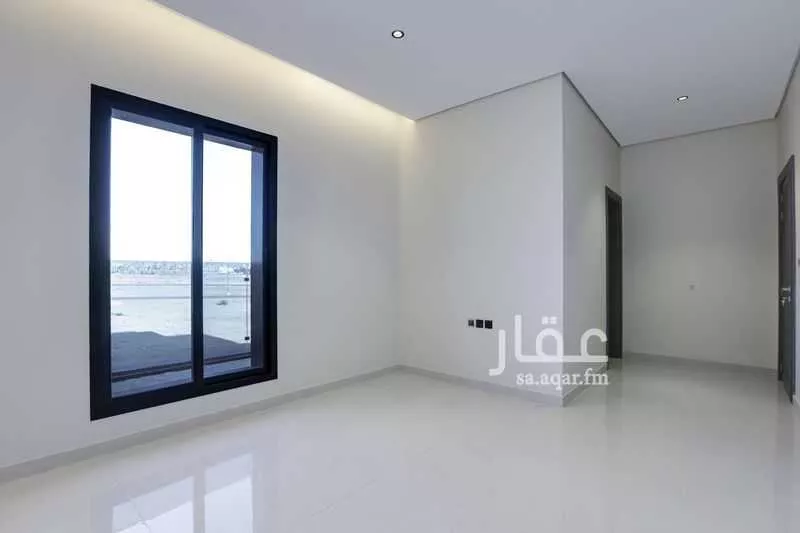 فيلا 5 غرف في عكاظ 16