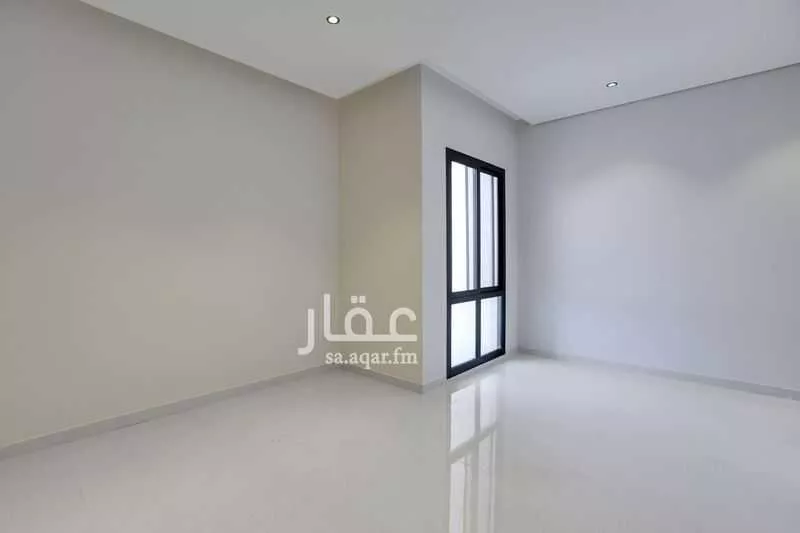فيلا 5 غرف في عكاظ 6