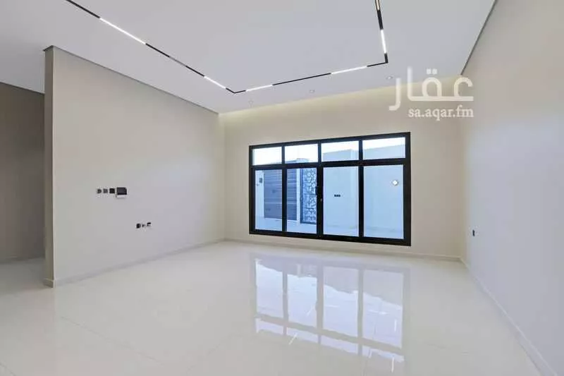 فيلا 5 غرف في عكاظ 10