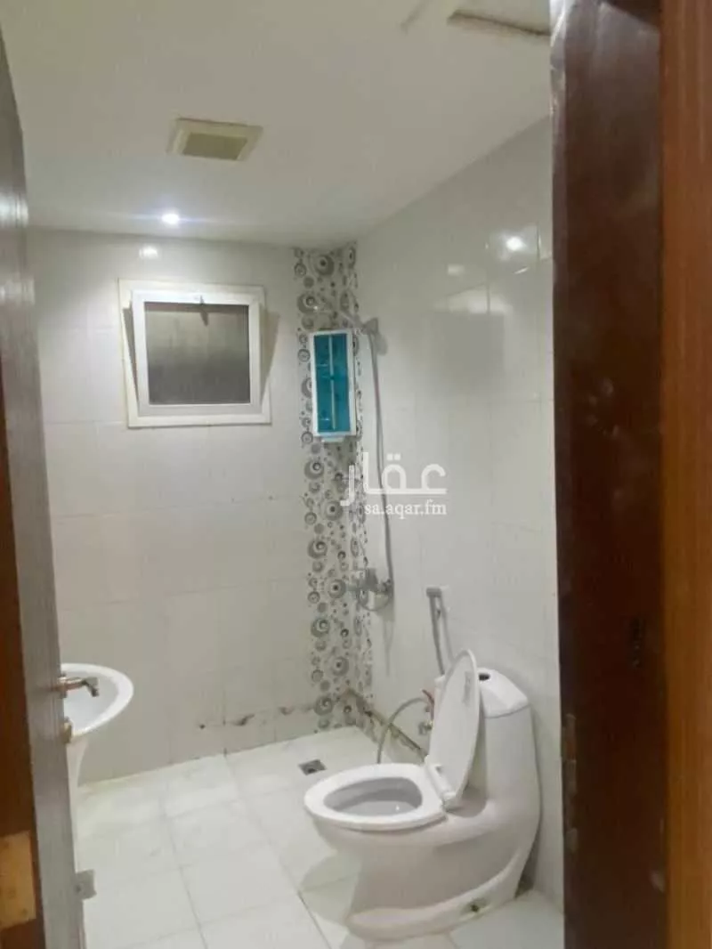 5 bedroom villa in King Abdul Aziz 7