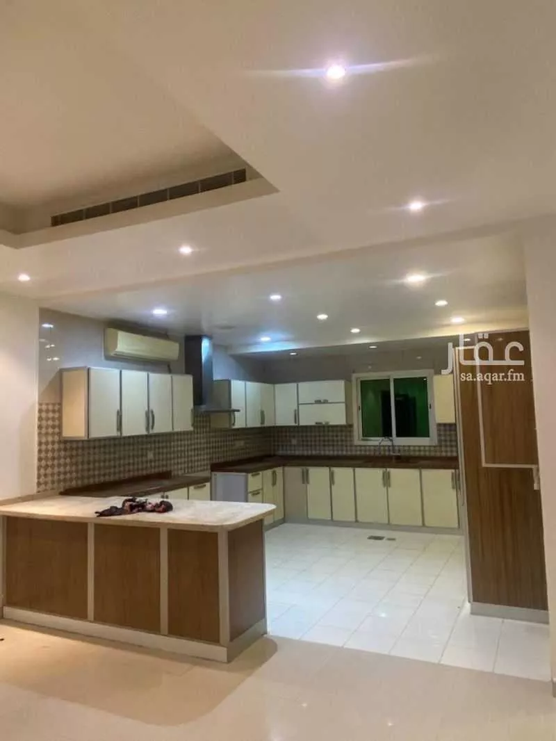 5 bedroom villa in King Abdul Aziz 9