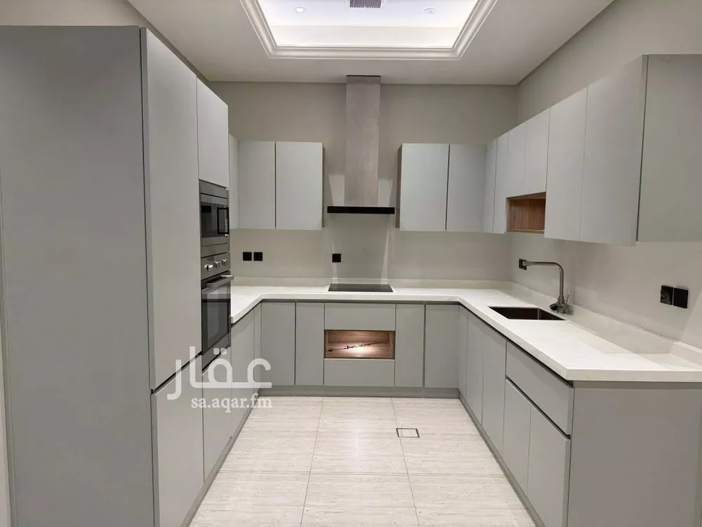 3 bedroom apartment in Al Malqa 8