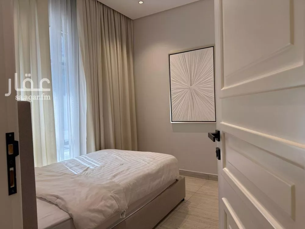 3 bedroom apartment in Al Malqa 9