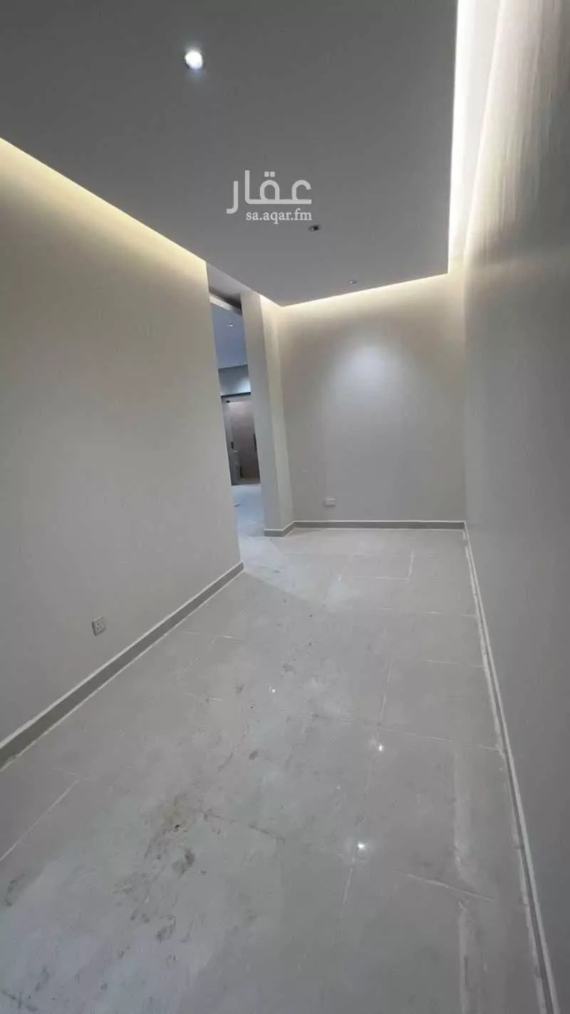 6 bedroom villa in Al Janadriyah 13