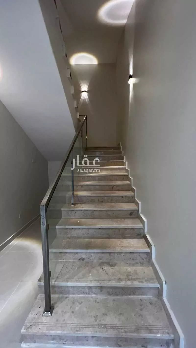 6 bedroom villa in Al Janadriyah 3