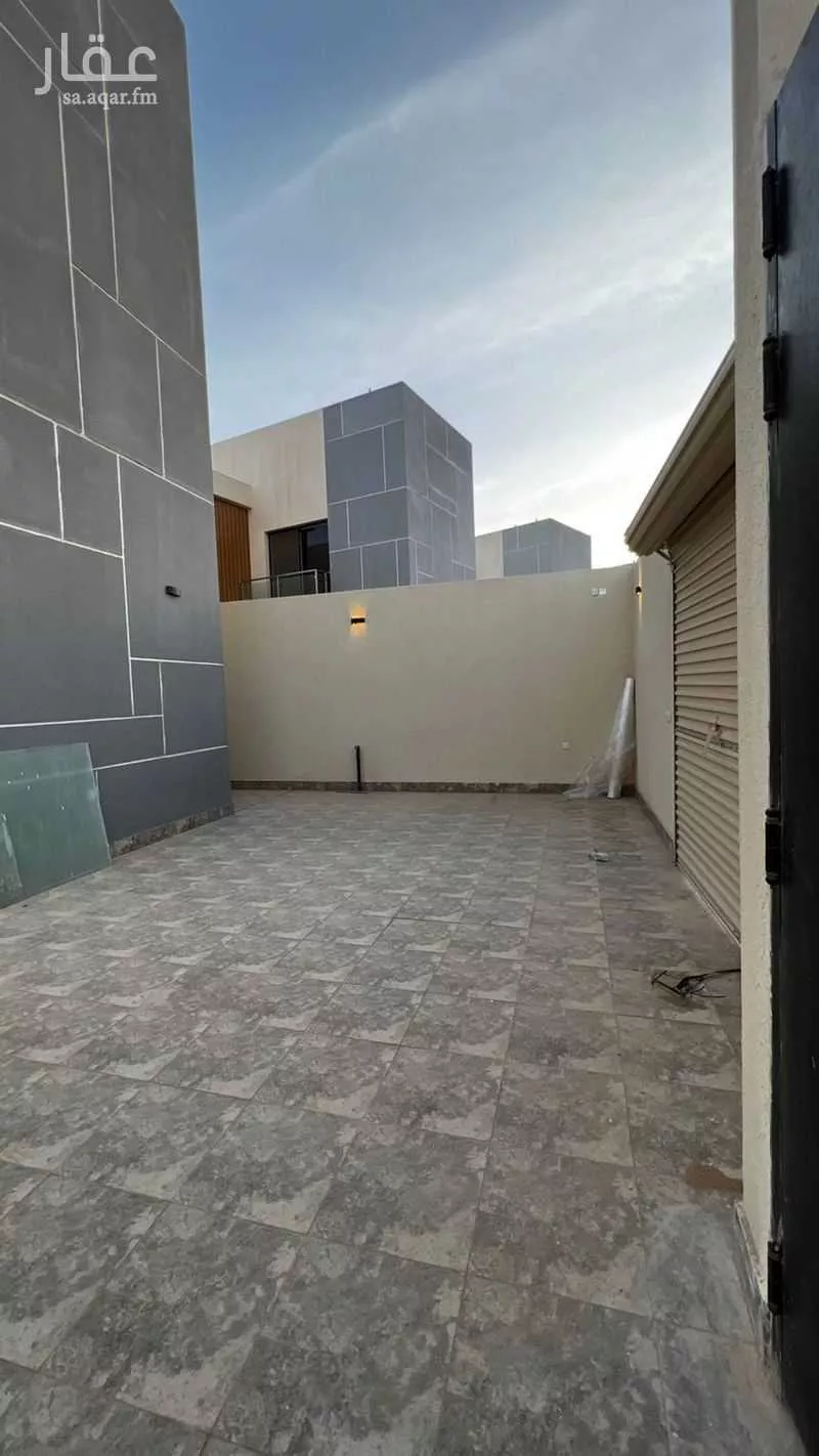 6 bedroom villa in Al Janadriyah 6