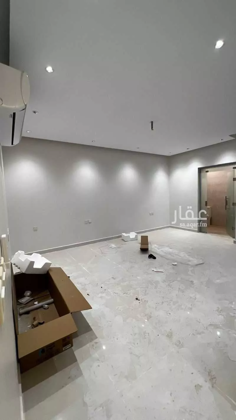 6 bedroom villa in Al Janadriyah 9