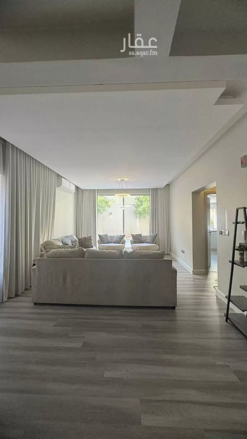 6 bedroom villa in Al Rimal 11