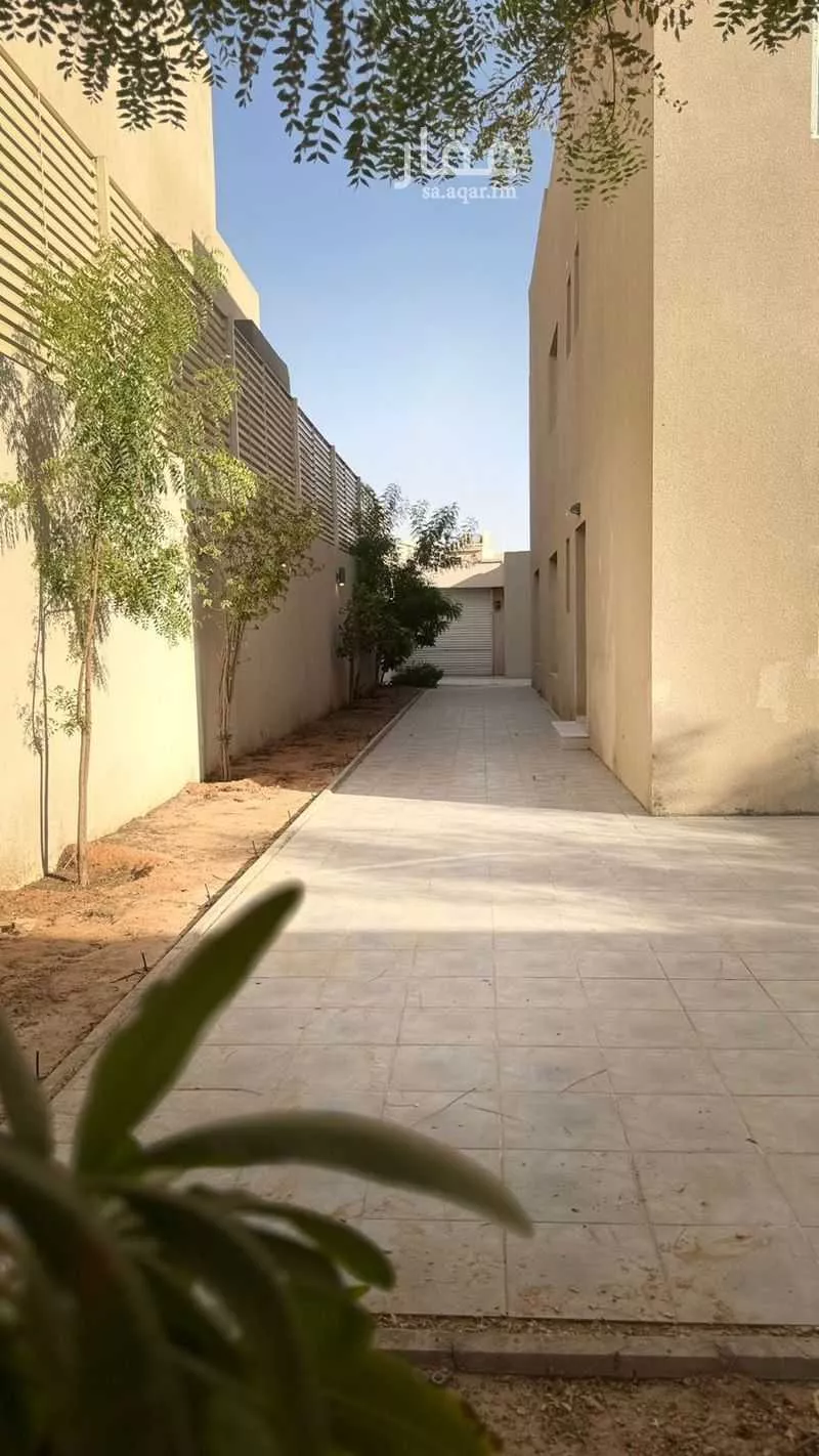 6 bedroom villa in Al Rimal 16