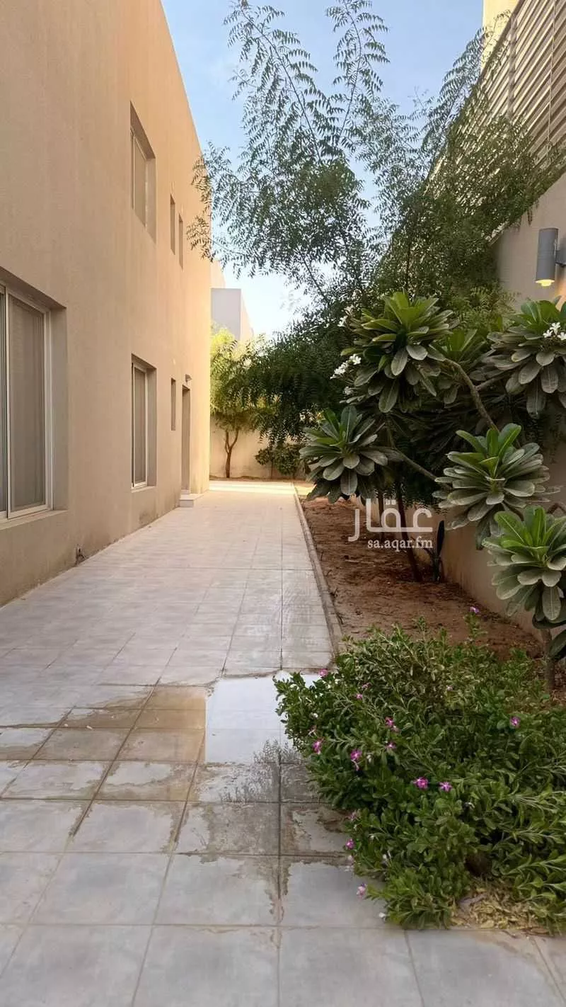6 bedroom villa in Al Rimal 17