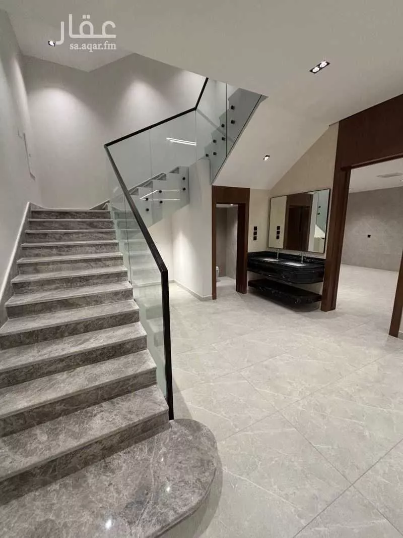 4 bedroom villa in Al Mahdiyyah 4