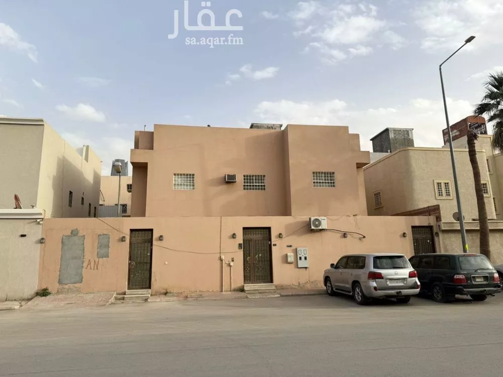 أرض 400 م² في العقيق 2