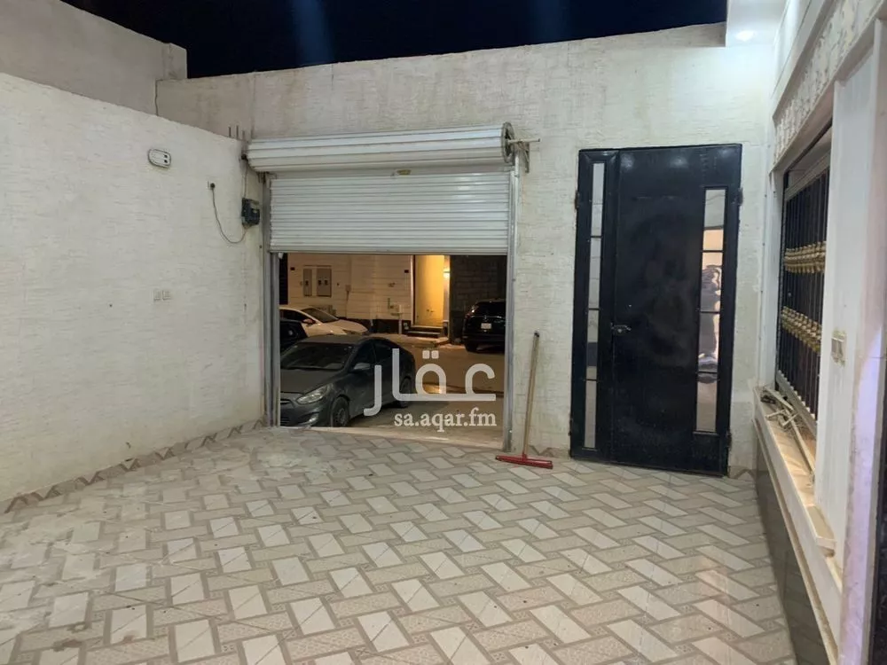 6 bedroom villa in Al Rimal 2